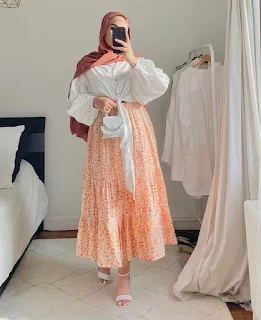 ملابس بنات للكبار